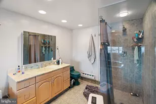 200 Lombard St, Philadelphia, PA 19147 - Photo 15