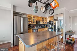 200 Lombard St, Philadelphia, PA 19147 - Photo 9