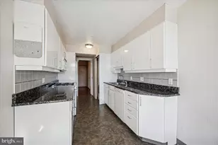 2401 Pennsylvania Ave, Philadelphia, PA 19130 - Photo 13