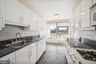 2401 Pennsylvania Ave, Philadelphia, PA 19130 - Photo 15