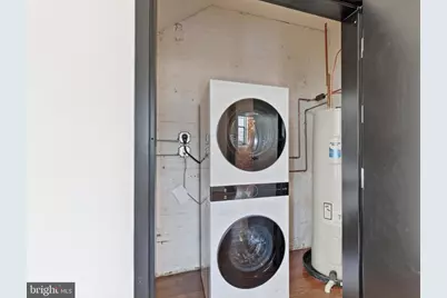 1801 N Howard Street #C04, Philadelphia, PA 19122 - Photo 15