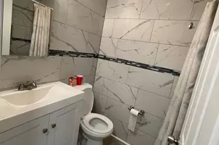 218 Lockart Terrace, Philadelphia, PA 19116 - Photo 5