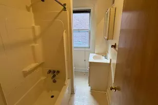 406 N 38th St, Philadelphia, PA 19104 - Photo 9