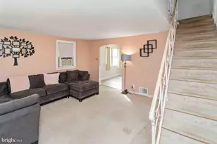 1130 Fanshawe St, Philadelphia, PA 19111 - Photo 9