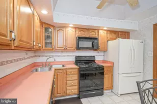 1633 W Porter St, Philadelphia, PA 19145 - Photo 13