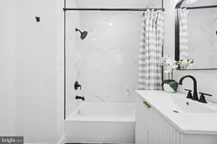 2340 McClellan St, Philadelphia, PA 19145 - Photo 17