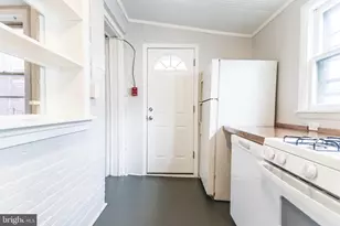 876 N 23rd St, Philadelphia, PA 19130 - Photo 21