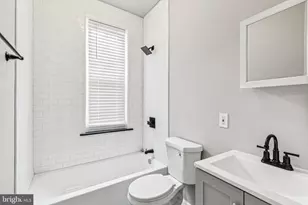 2416 N Hollywood St, Philadelphia, PA 19132 - Photo 11