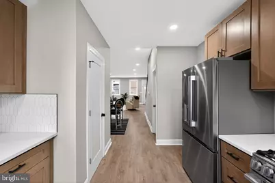 2030 S 6th Street, Philadelphia, PA 19148 - Photo 11