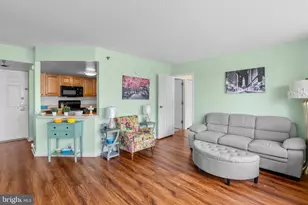 2001 Hamilton St, Philadelphia, PA 19130 - Photo 9