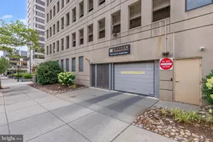 2001 Hamilton St, Philadelphia, PA 19130 - Photo 33