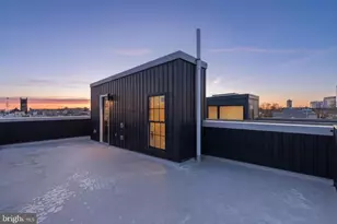 2056 Pemberton St, Philadelphia, PA 19146 - Photo 37