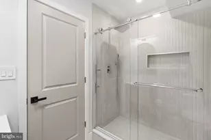 2056 Pemberton St, Philadelphia, PA 19146 - Photo 39