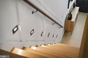 2056 Pemberton St, Philadelphia, PA 19146 - Photo 17