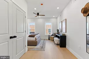 2056 Pemberton St, Philadelphia, PA 19146 - Photo 31