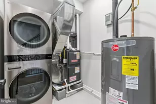 2056 Pemberton St, Philadelphia, PA 19146 - Photo 27