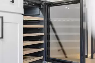 2056 Pemberton St, Philadelphia, PA 19146 - Photo 11