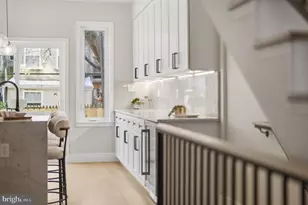 2056 Pemberton St, Philadelphia, PA 19146 - Photo 17