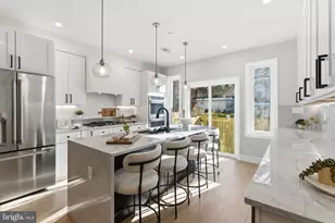 2056 Pemberton St, Philadelphia, PA 19146 - Photo 15