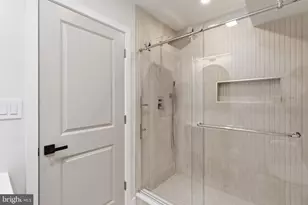 2056 Pemberton St, Philadelphia, PA 19146 - Photo 45