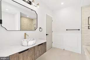 2056 Pemberton St, Philadelphia, PA 19146 - Photo 19