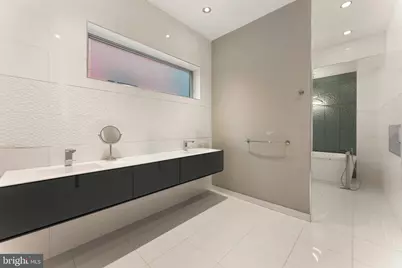 152 Vine Street, Philadelphia, PA 19106 - Photo 23