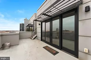 152 Vine St, Philadelphia, PA 19106 - Photo 37