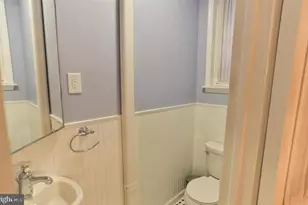 855 N 24th St, Philadelphia, PA 19130 - Photo 13