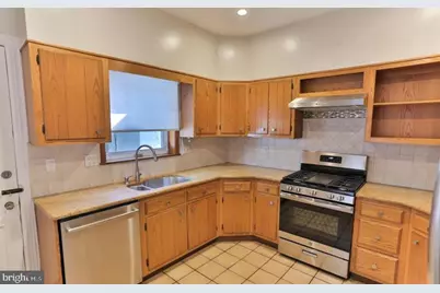 855 N 24th Street, Philadelphia, PA 19130 - Photo 11