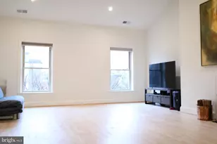 1631 Green St, Philadelphia, PA 19130 - Photo 3