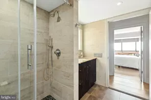 1326 Spruce St, Philadelphia, PA 19107 - Photo 19