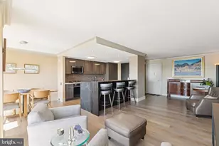 1326 Spruce St, Philadelphia, PA 19107 - Photo 5