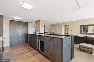 1326 Spruce St, Philadelphia, PA 19107 - Photo 9