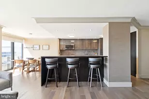 1326 Spruce St, Philadelphia, PA 19107 - Photo 3