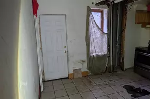 2865 N Leithgow St, Philadelphia, PA 19133 - Photo 3