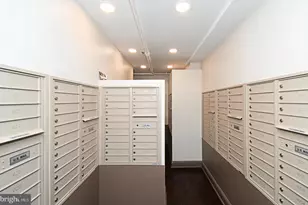 1324 Locust St, Philadelphia, PA 19107 - Photo 17