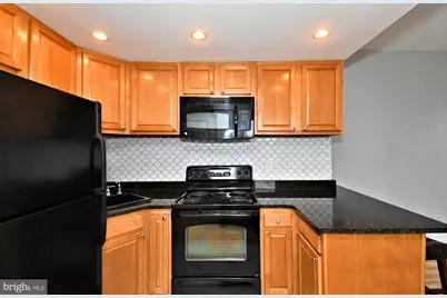 1324 Locust Street #905, Philadelphia, PA 19107 - Photo 25