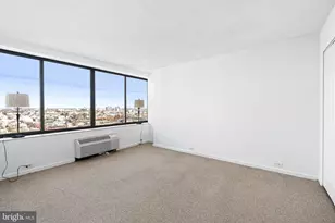 2001 Hamilton St, Philadelphia, PA 19130 - Photo 9