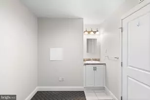 619 S 42nd St, Philadelphia, PA 19104 - Photo 23