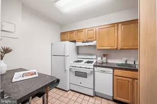 604 S Washington Square, Philadelphia, PA 19106 - Photo 17