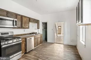 1737 W Juniata St, Philadelphia, PA 19140 - Photo 3