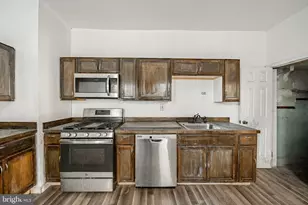 1737 W Juniata St, Philadelphia, PA 19140 - Photo 11