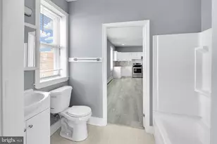 5245 Glenloch St, Philadelphia, PA 19124 - Photo 5