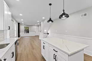 1468 N Hirst St, Philadelphia, PA 19151 - Photo 3