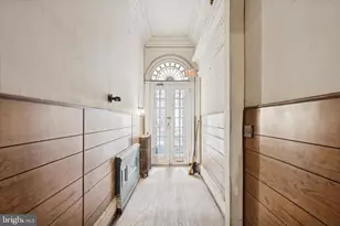 2039 Spruce St, Philadelphia, PA 19103 - Photo 5