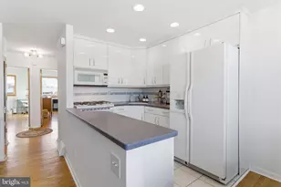 3854 Fairdale Rd, Philadelphia, PA 19154 - Photo 5