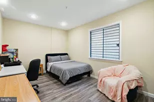 1611 N 17th St, Philadelphia, PA 19121 - Photo 15