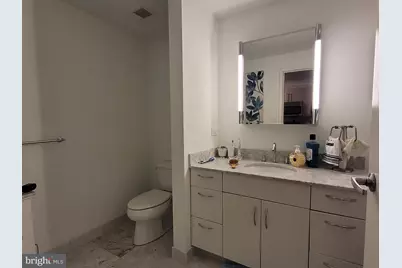 219 S 18th Street #405A, Philadelphia, PA 19103 - Photo 9