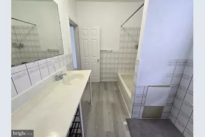 1009 W Susquehanna Avenue, Philadelphia, PA 19122 - Photo 33