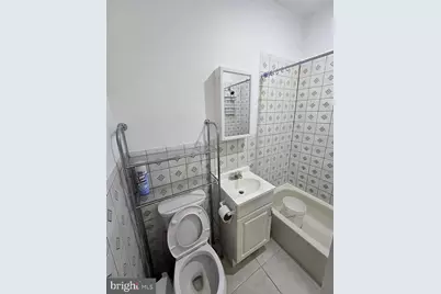 1009 W Susquehanna Avenue, Philadelphia, PA 19122 - Photo 9